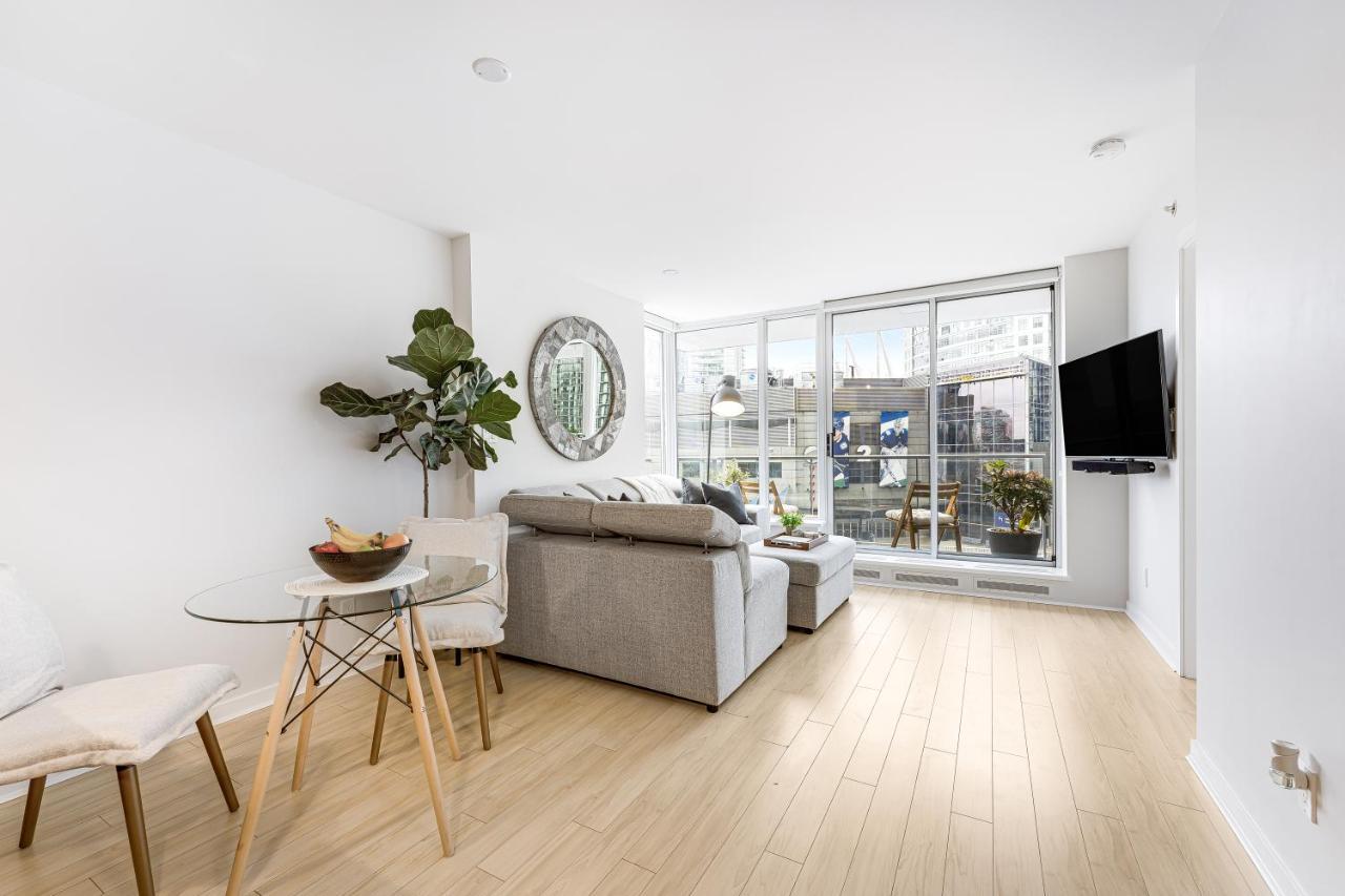 Heart Of Downtown 1 Bd Entire Condo - Pool, Gym, Parking, Office, Ac Ванкувер Экстерьер фото