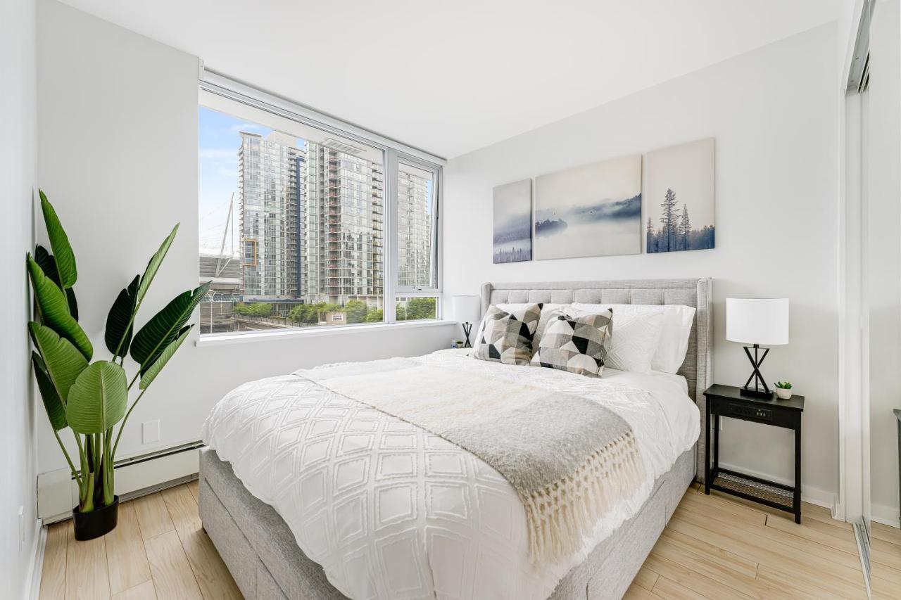 Heart Of Downtown 1 Bd Entire Condo - Pool, Gym, Parking, Office, Ac Ванкувер Экстерьер фото